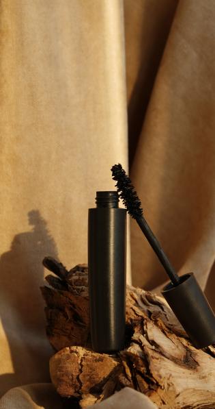 mascara